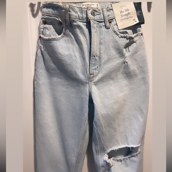 Abercrombie Curve Love Ultra High Rise 90s Straight Jean - Picture 8 of 12